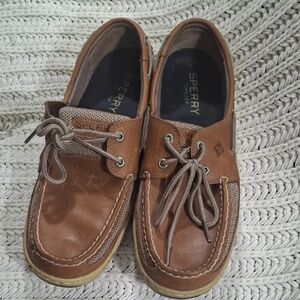 Sperry Brown Leather Boat Shoes with Moccasin Design